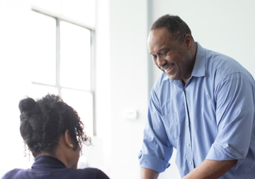 What should i look out for when selecting an instructor or mentor to help me with my seo course for beginners?